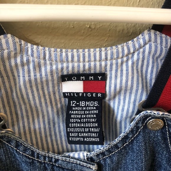 Vintage baby girl’s Tommy Hilfiger denim overalls. - Picture 5 of 5